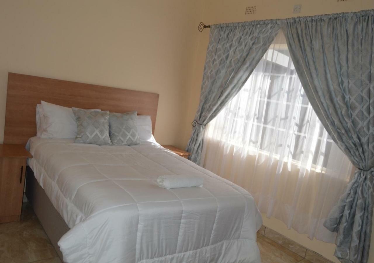 Chitova'S Guesthouse شلالات فيكتوريا المظهر الخارجي الصورة